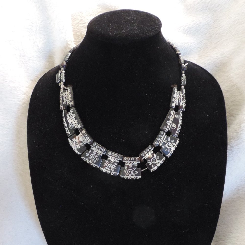 Vintage Beaded Patterned Choker Necklace